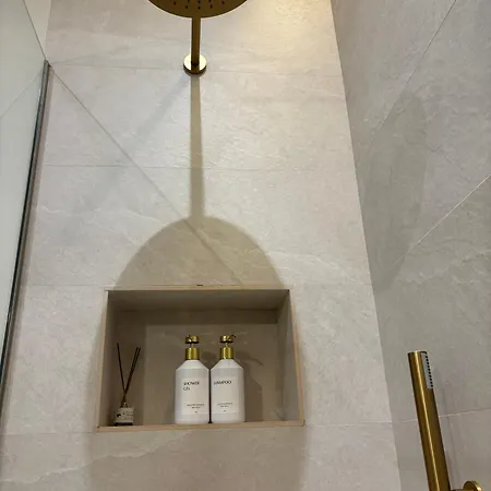 Alohamundi Chicarreros Catedral Apartment Seville